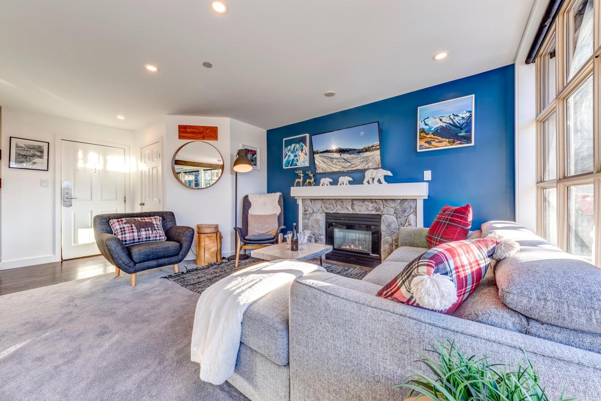 The Lookout Penthouse // A Luxe Suite In Whistler Eksteriør bilde