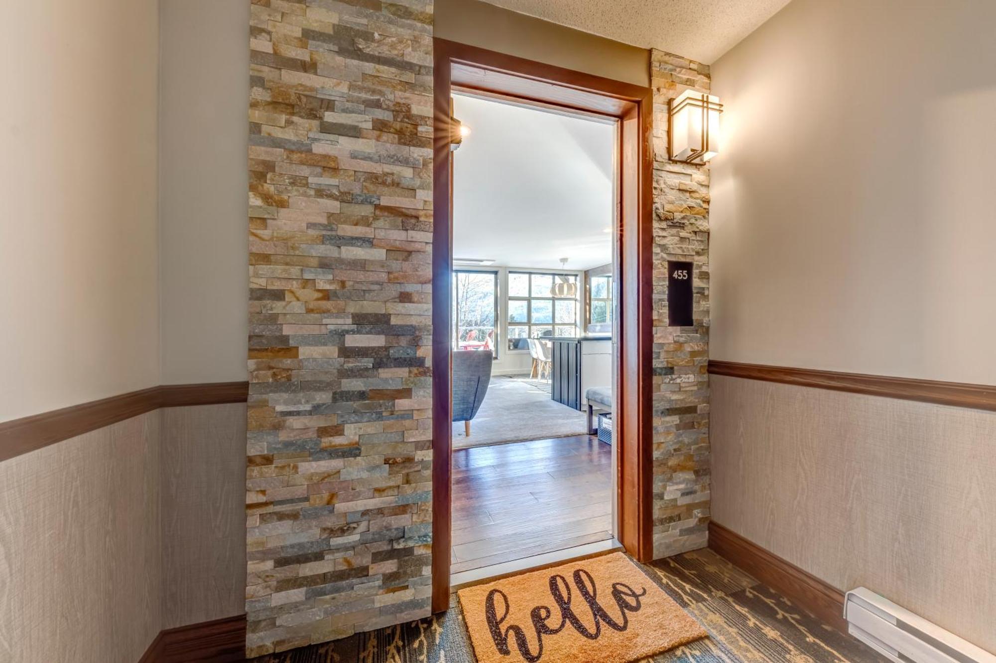 The Lookout Penthouse // A Luxe Suite In Whistler Eksteriør bilde
