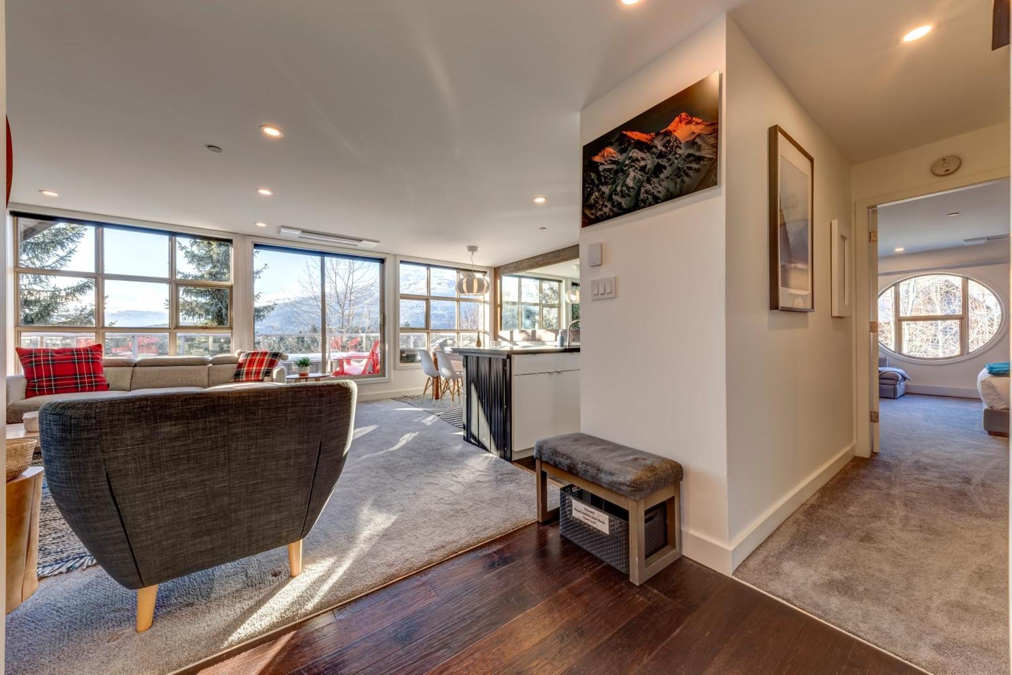The Lookout Penthouse // A Luxe Suite In Whistler Eksteriør bilde